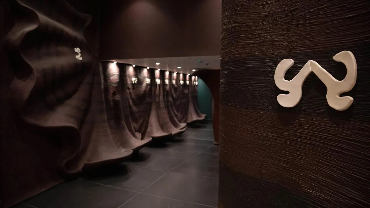 Arka Art Hotel تيرانا 5*,  ألبانيا