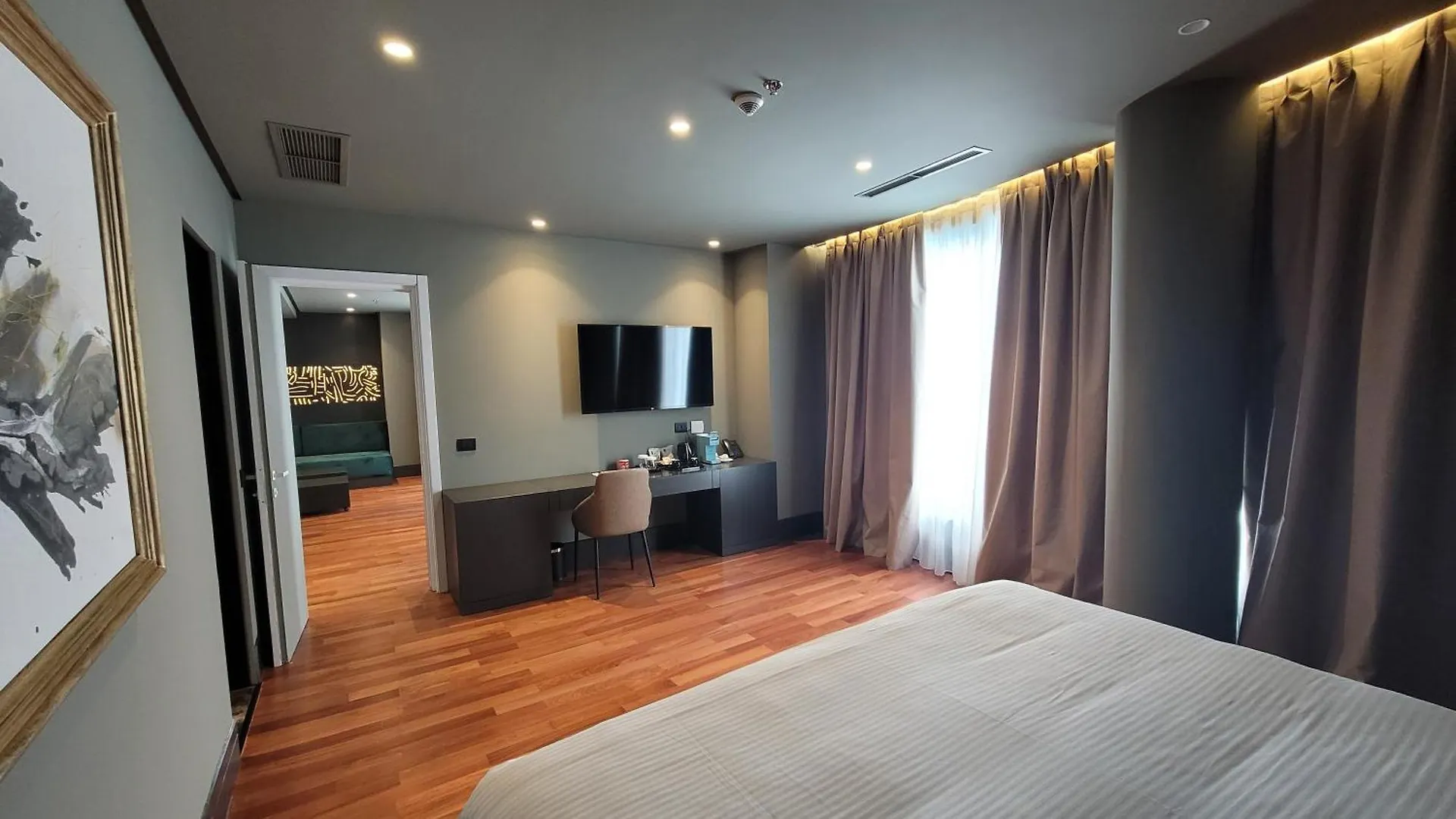 Arka Art Hotel تيرانا 5*,