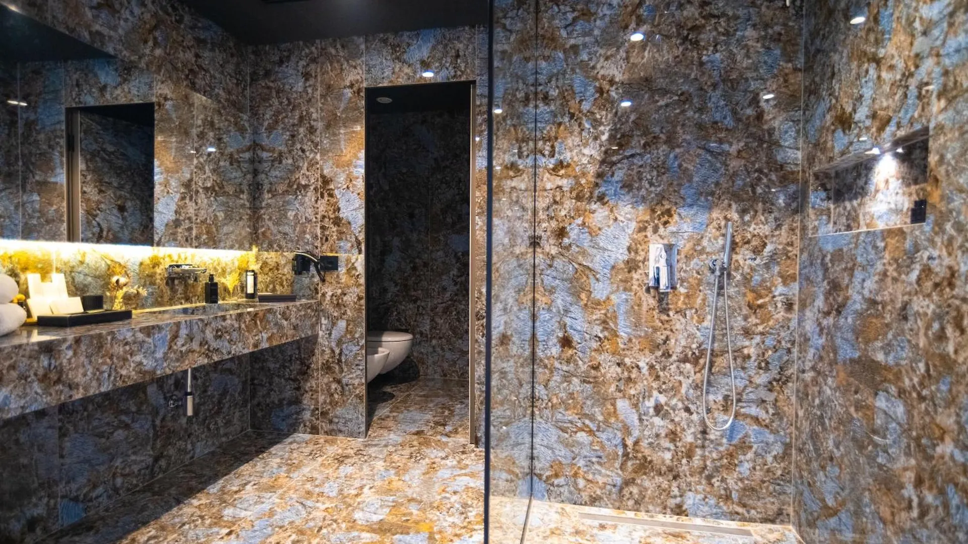 Arka Art Hotel Kashari